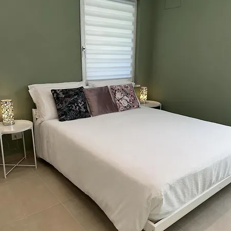 Isabellaguesthouse 3*